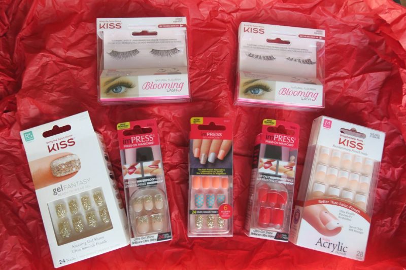 Your definitive guide for applying false eyelashes and nails