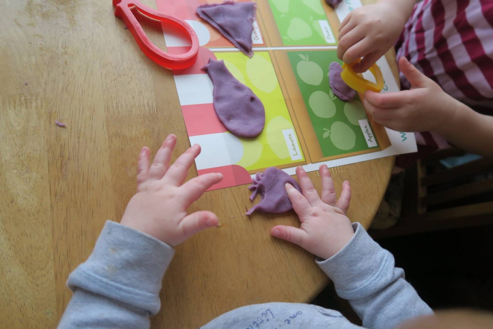 Click to read about the play dough with aroma therapy, completely vegan, no chemicals or artificial preservatives. It's amazing!