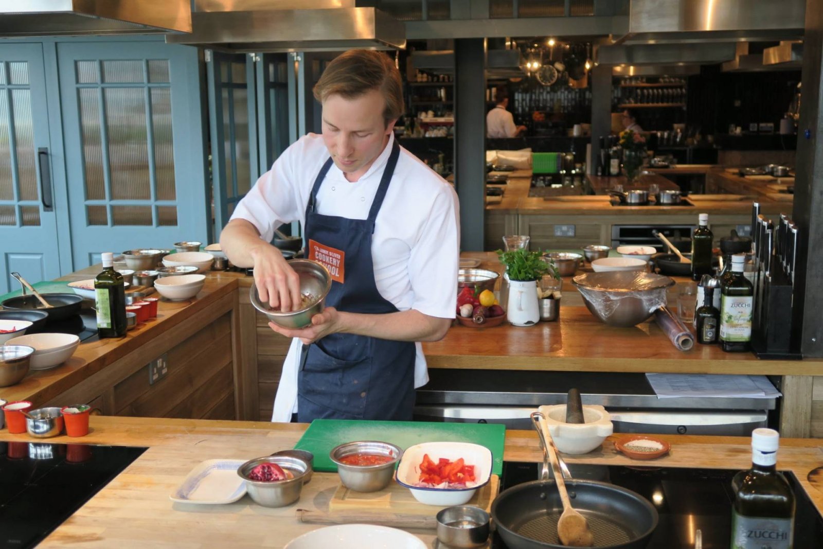 hotpoint-win-kids-healthy-cooking-cookery-school-jamie-oliver