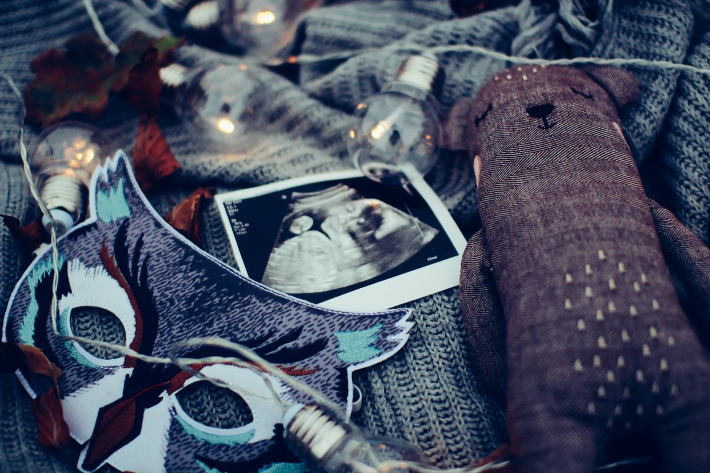 scan photo of baby with lights