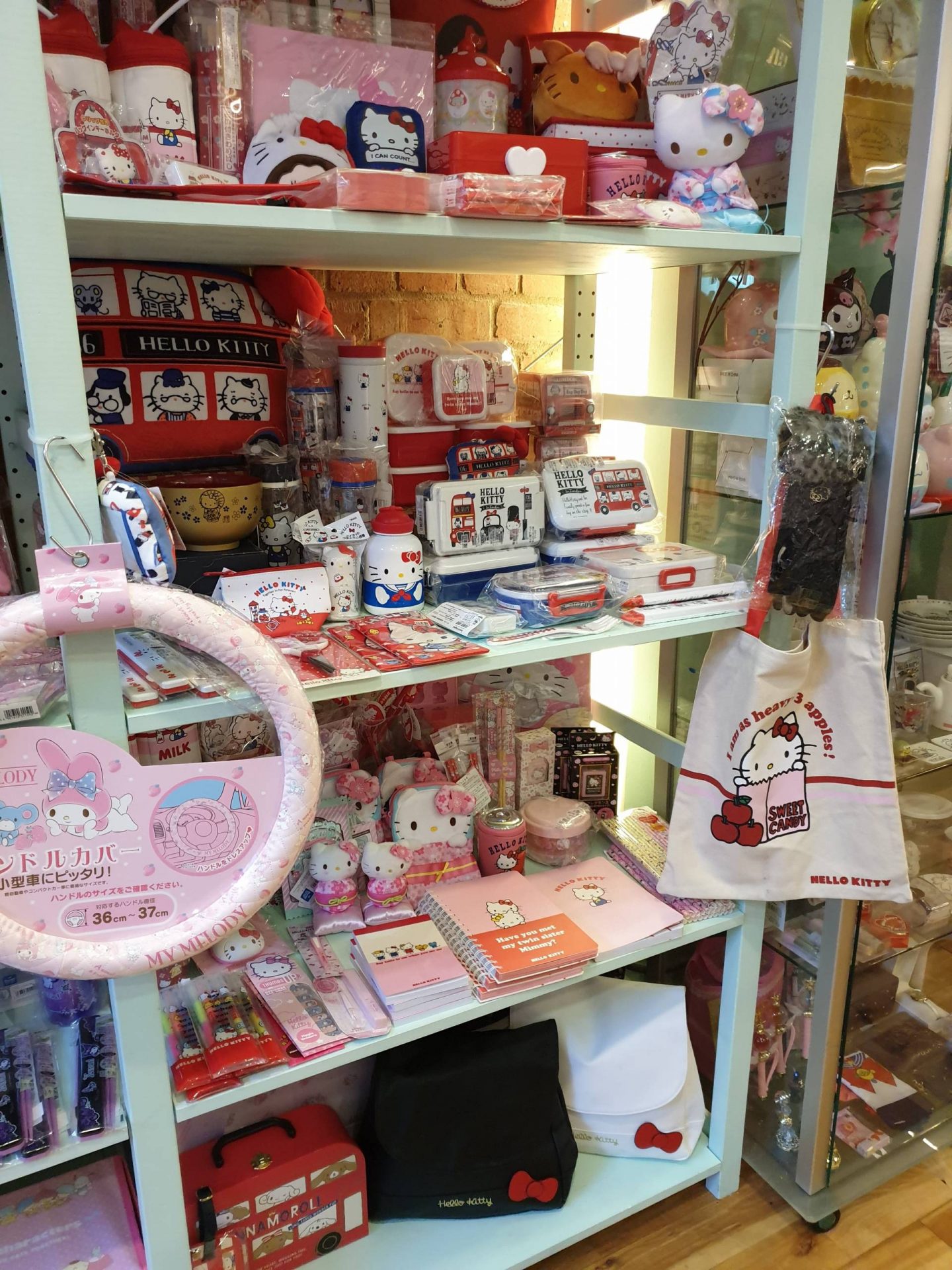 hello kitty in artbox covent garden